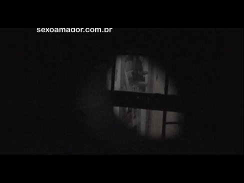 ❤️ Blondie viene segretamente filmato da un voyeur del quartiere nascosto dietro mattoni cavi ❌ Porno vkal it.pornolymp.ru ❌️❤